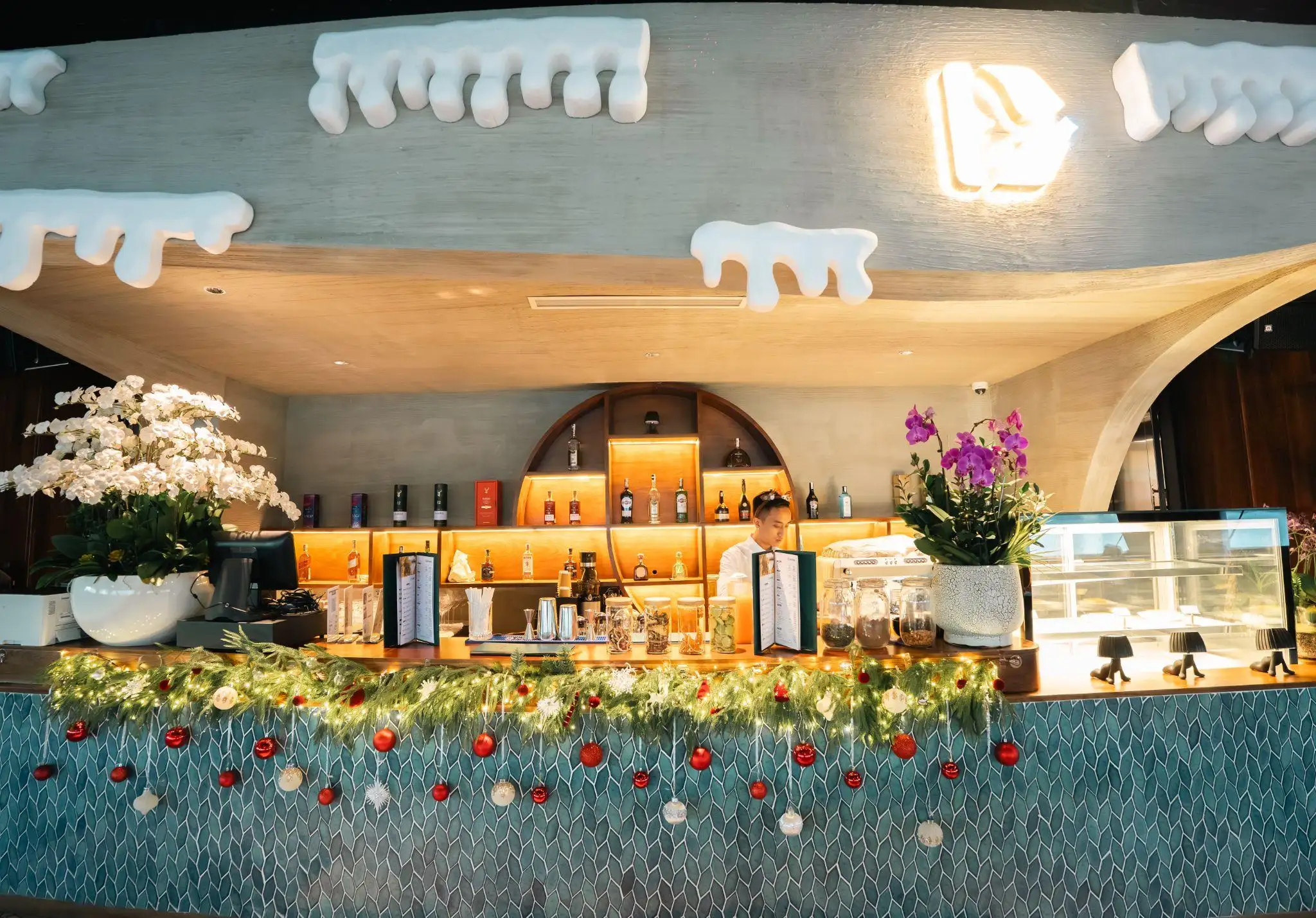 Bar & Café